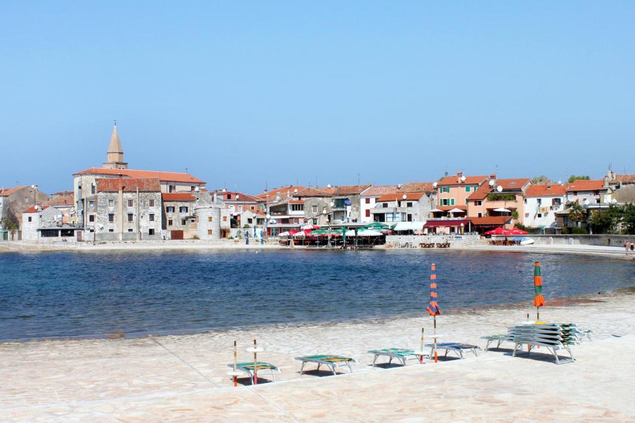 Apartments With A Parking Space Umag - 7066 Esterno foto