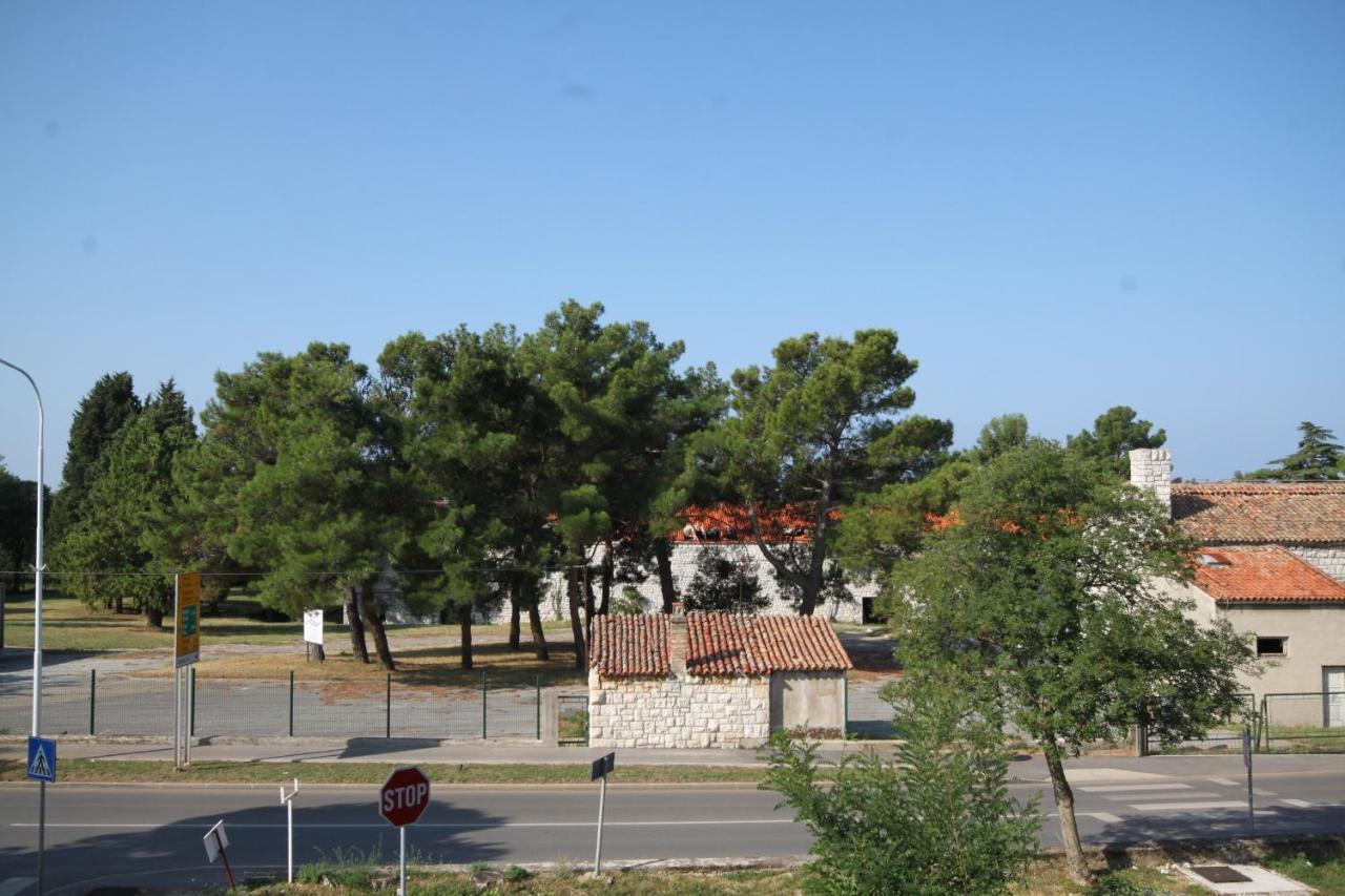Apartments With A Parking Space Umag - 7066 Esterno foto